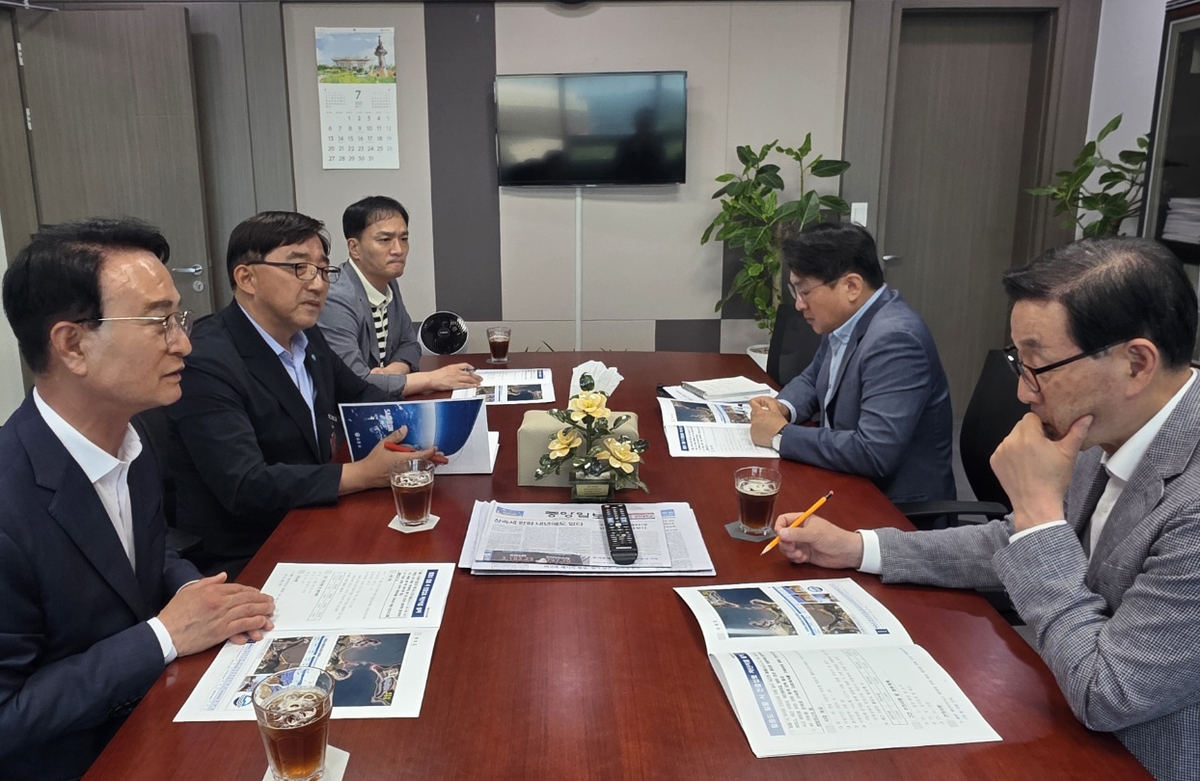박동식 사천시장, 국회 방문해 지역 현안 해결 국비 요…