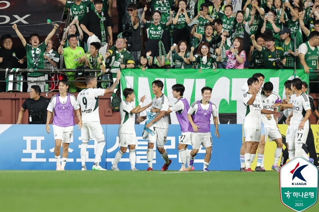K리그1 전북, 기성용 이적신고 포항에 3-2 역전승…18경기 무패