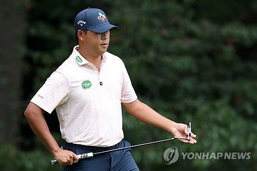 퍼팅을 준비하는 김시우.