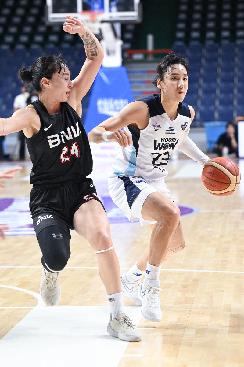 우리은행, BNK 잡고 박신자컵 첫판 승전고…김단비 더블더블
