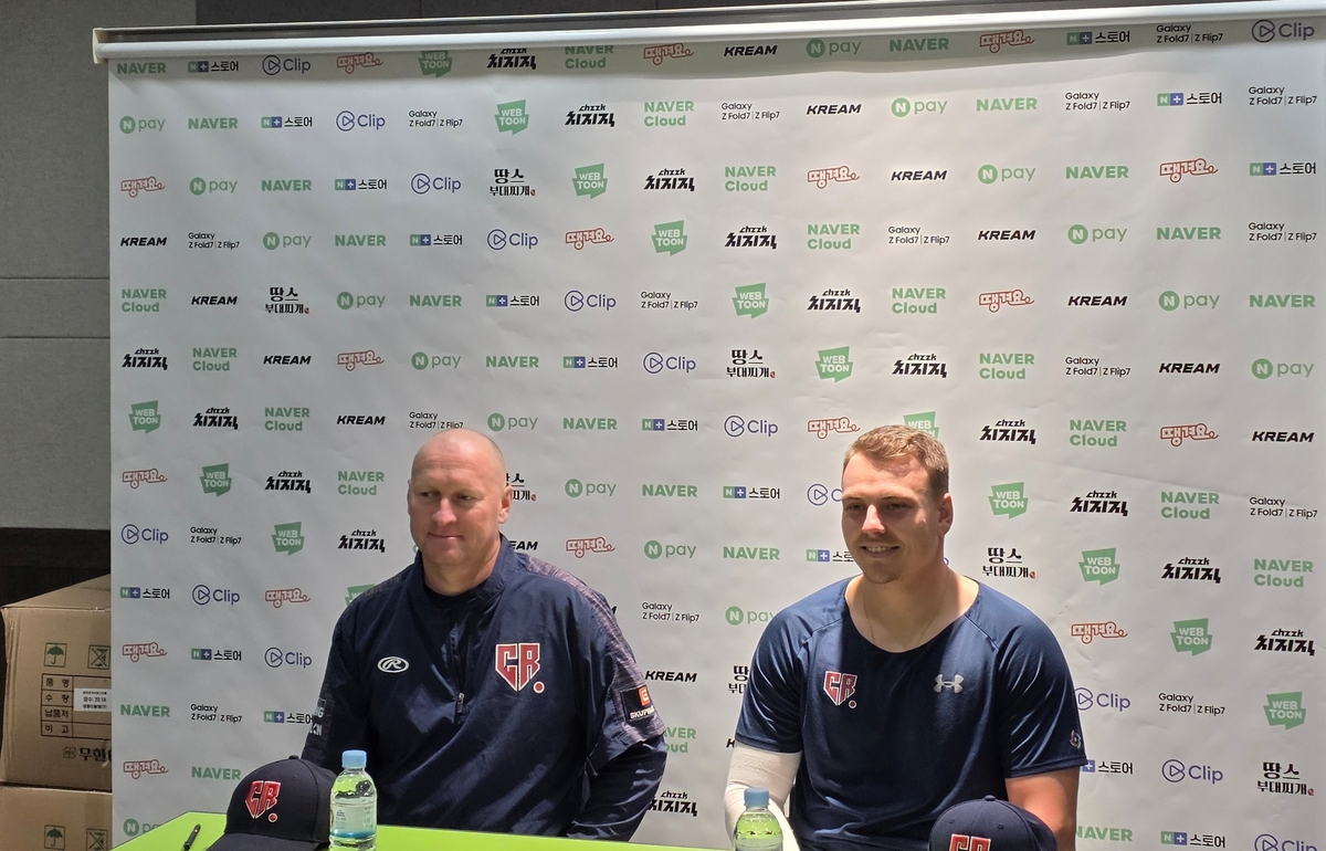 체코 야구 감독 "시차 적응 문제없어…내가 의사라 잘 알아"