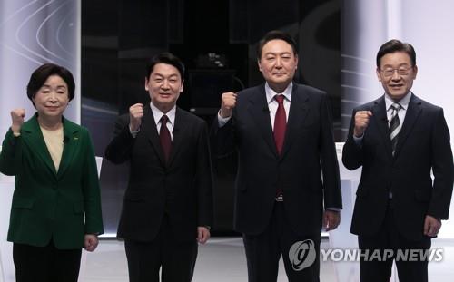 (AMPLIACIÓN) Yoon lidera a Lee en una hipotética carrera de solo dos candidatos