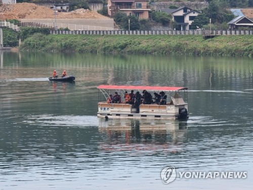  Se halla muerto al piloto del helicóptero civil estrellado en el embalse de Pocheon