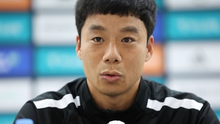 은퇴 미룬 수원 삼성 염기훈, 플레잉 코치로 '1년 더'