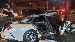 대전서 5명 탄 승용차 표지판 기둥 충돌…2명 사망