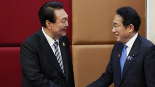 الرئيس «يون» يلتقي كيشيدا في اليابان لمناقشة سبل «تطبيع» العلاقات الثنائية