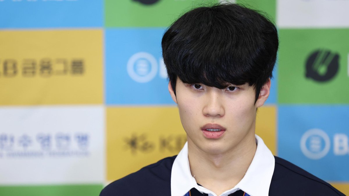 황선우 금의환향…이제 AG 금메달 대비 지옥훈련