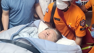 نقل زعيم المعارضة إلى المستشفى في اليوم التاسع عشر من إضرابه عن الطعام