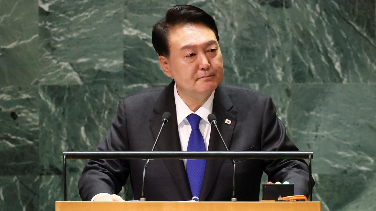 Yoon dice que el acuerdo armamentístico Corea del Norte-Rusia sería una 'provocación directa' contra Corea del Sur