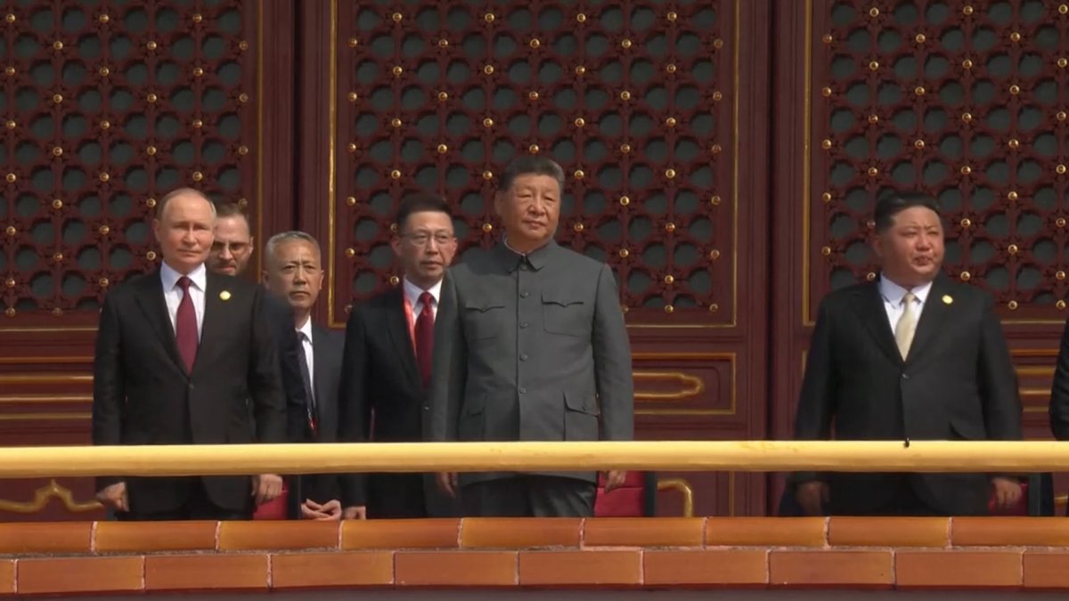 Kim participa en una lujosa recepción junto con Putin y Xi tras el desfile militar