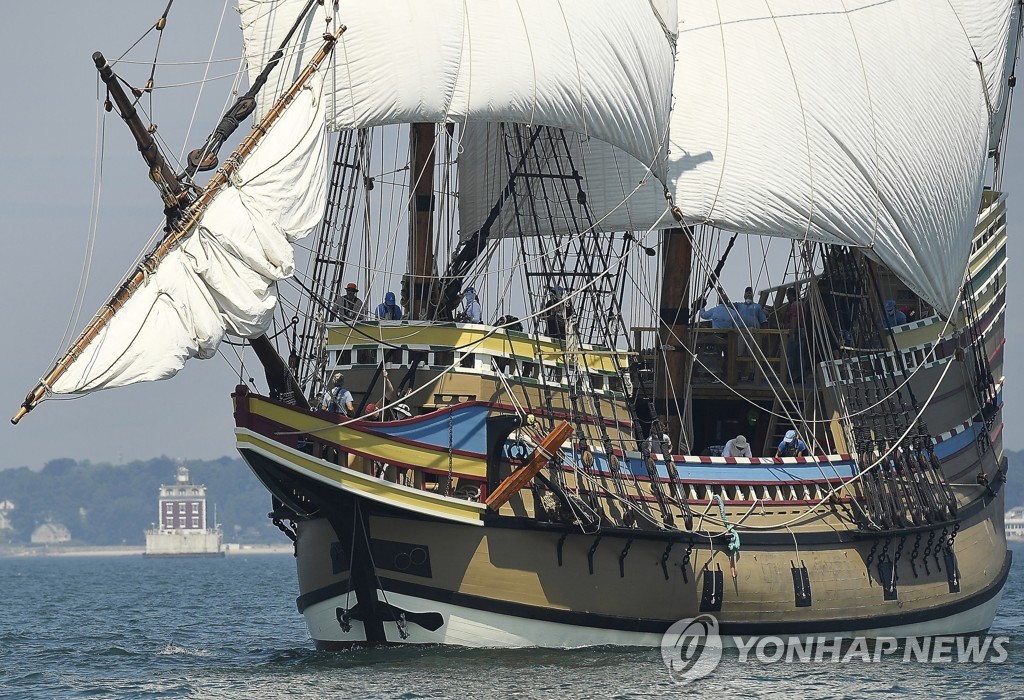 미국 청교도 이민 400년…메이플라워 2호, 복원 수리 후 시험 운항 | 연합뉴스