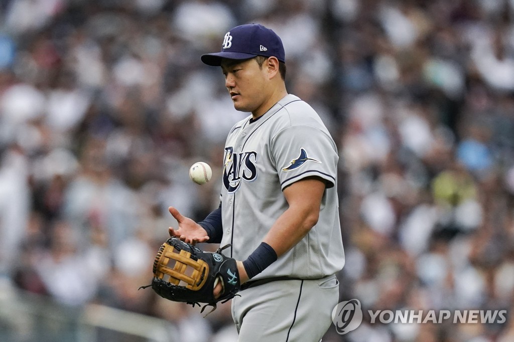 2 S. Korean players looking to make impact on MLB postseason
