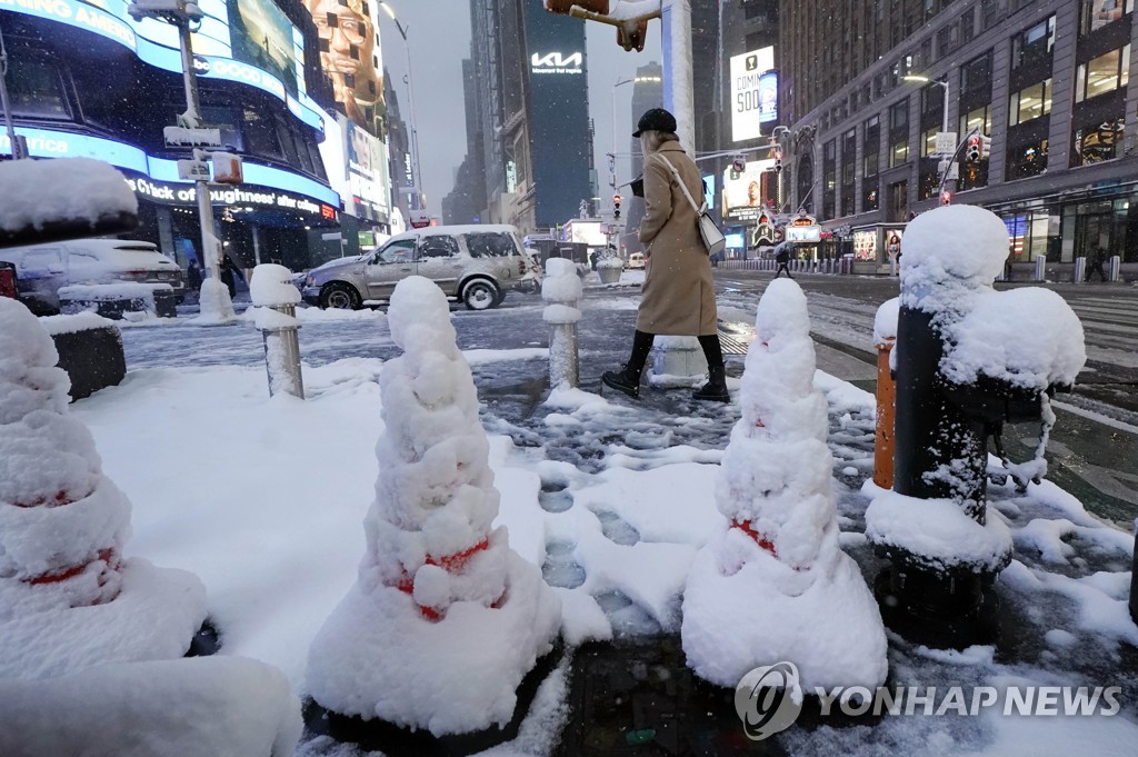 눈에 덮힌 타임스스퀘어
