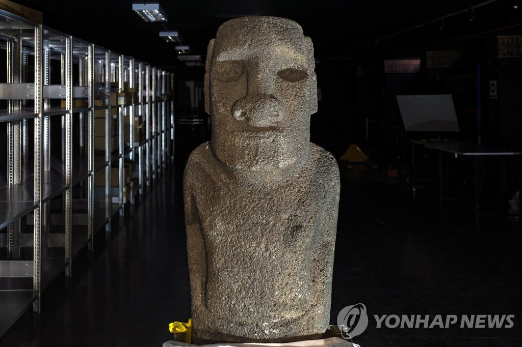 152년 만에 고향 이스터섬으로 돌아가는 모아이 타우