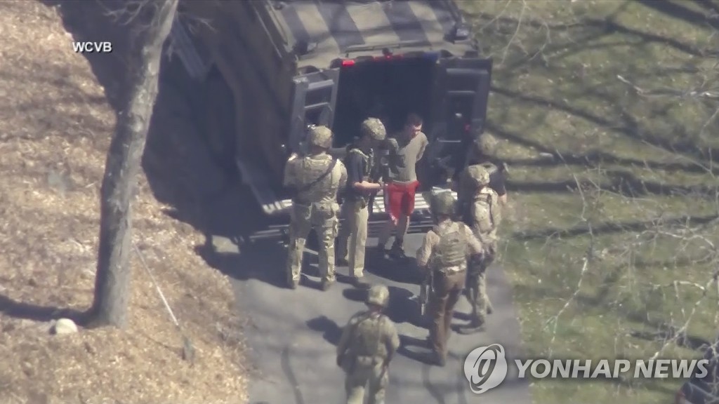 체포되는 테세이라 