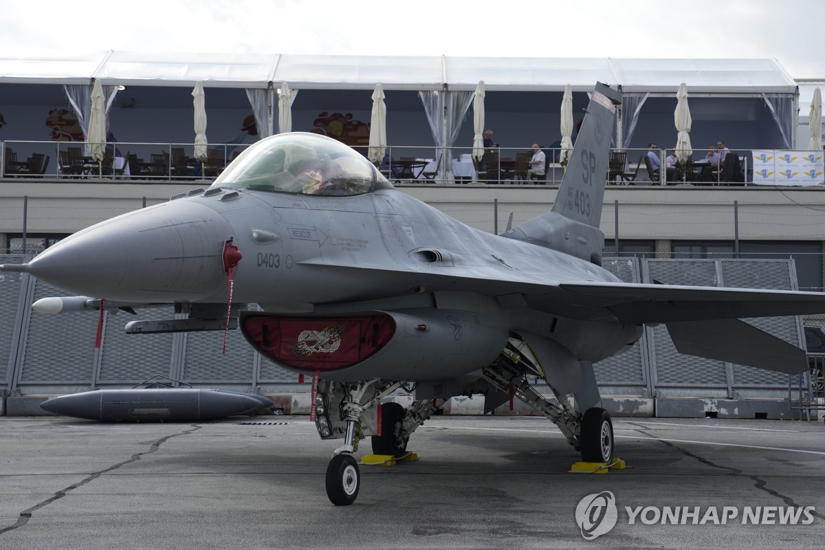 F-16 전투기