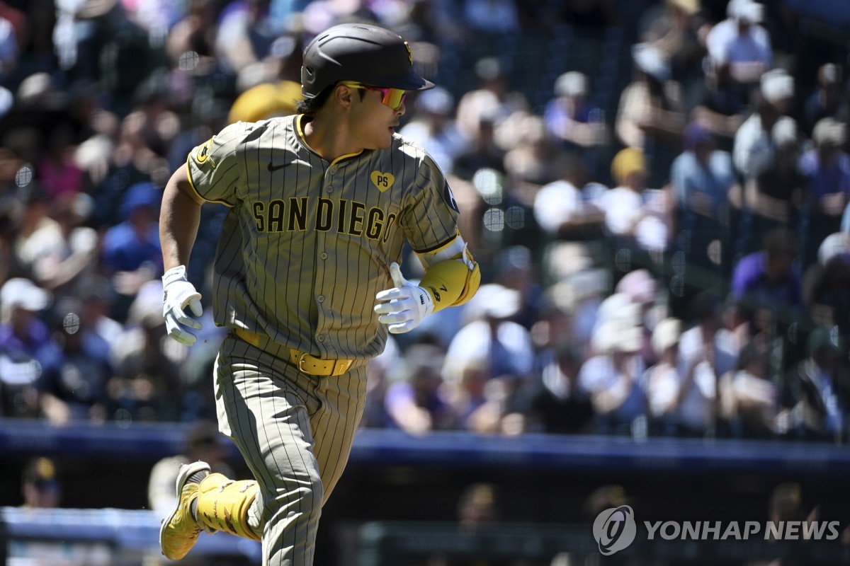 MLB닷컴 김하성, 9월말 또는 10월 복귀…정규시즌 출전 불투명