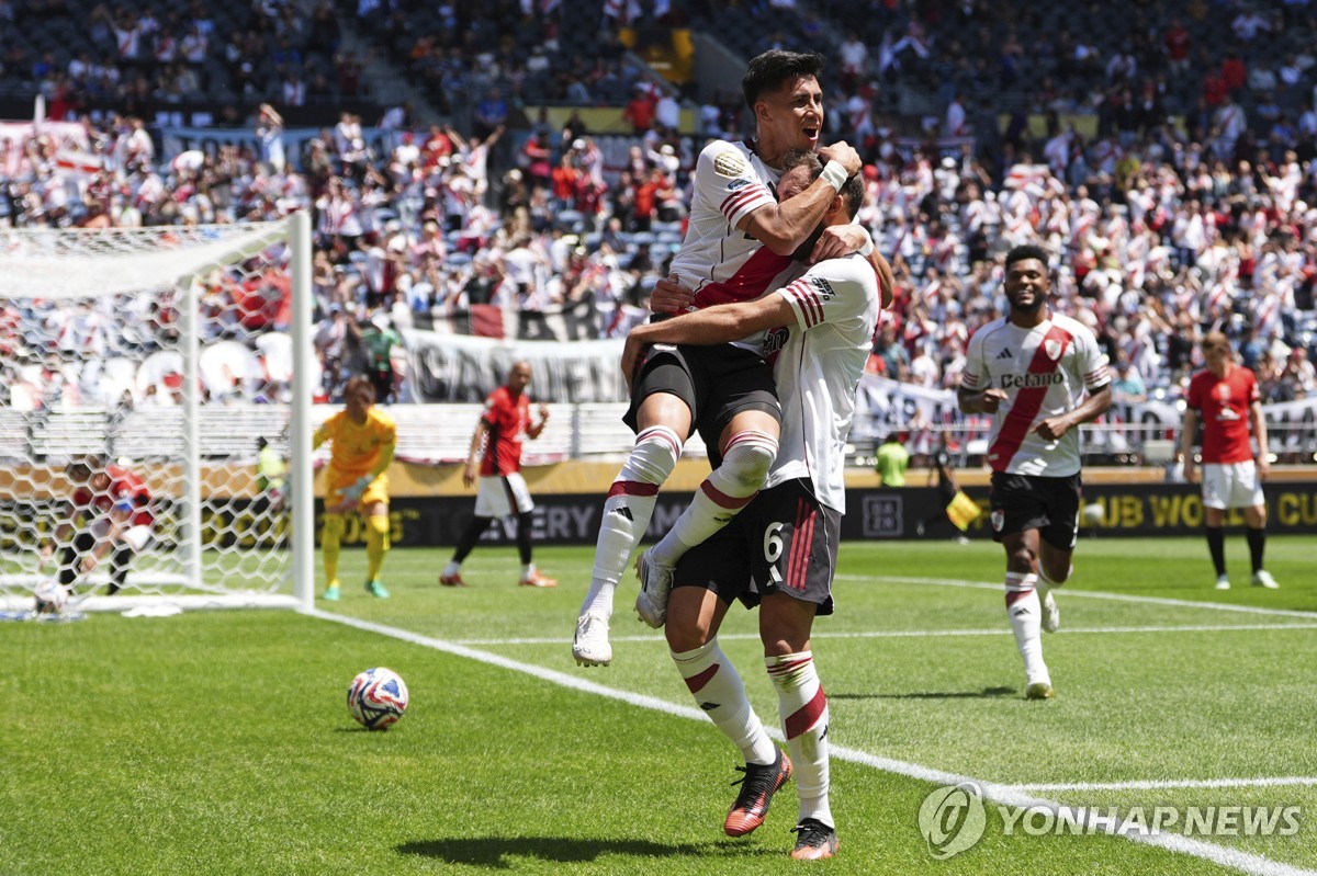 일본 우라와, 클럽 월드컵 첫판서 리버플레이트에 1-3 완패