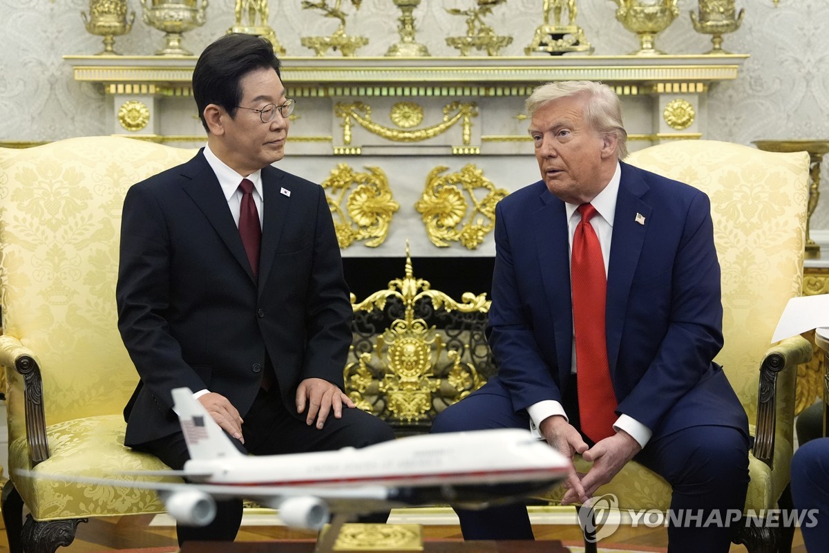 美, 구금자 귀국날 