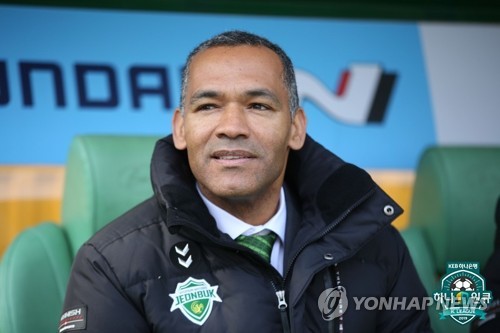  Ex-Mourinho assistant gets 1st win as Jeonbuk coach in ACL