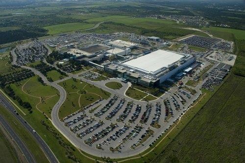 La foto, proporcionada, el 8 de mayo de 2021, por Samsung Electronics Co., muestra la planta de chips de la compañía en Austin, Texas. (Prohibida su reventa y archivo)