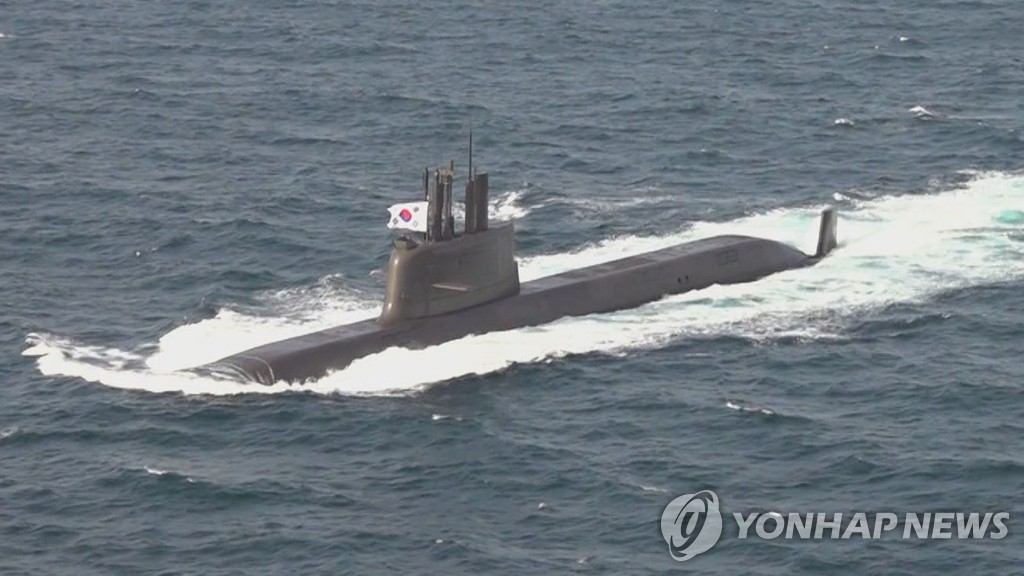 En la imagen de archivo, proporcionada por la Televisión de Noticias Yonhap, se muestra el submarino autóctono de 3.000 toneladas, llamado Dosan Ahn Chang-ho, que será equipado con misiles balísticos. (Prohibida su reventa y archivo) 