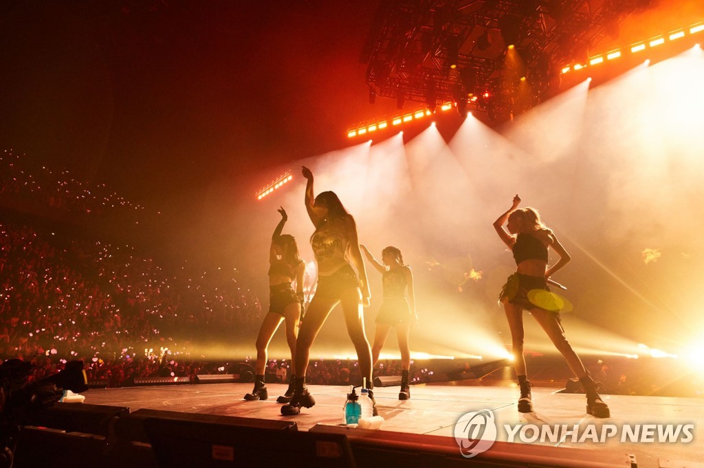 ＢＬＡＣＫＰＩＮＫ（ＹＧエンターテインメント提供）＝（聯合ニュース）≪転載・転用禁止≫