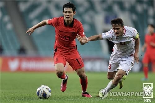 This file photo provided by the Korea Football Association on March 10, 2023, shows Kang Sung-jin (C), forward on the South Korean men's under-20 national football team. (PHOTO NOT FOR SALE) (Yonhap)