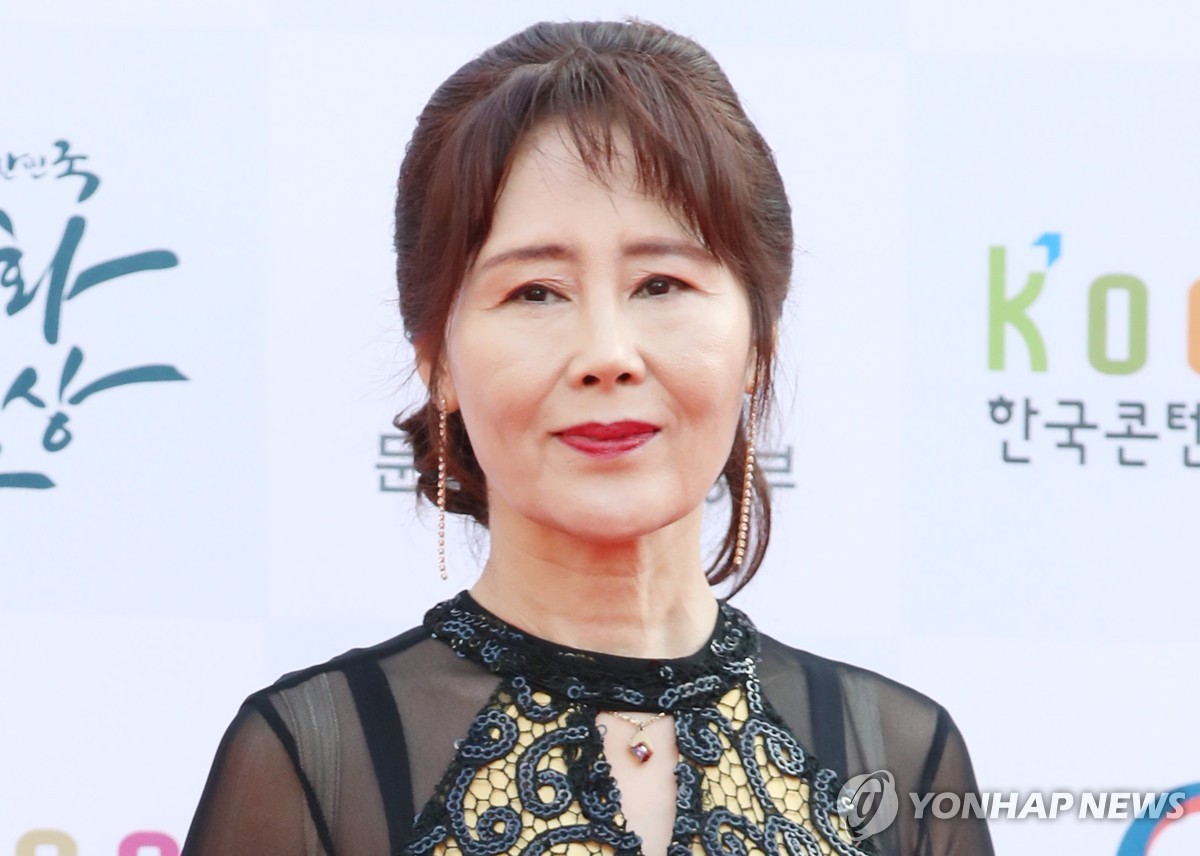 26년간 '짱구 엄마' 목소리 강희선 성우, 암투병으로 하차