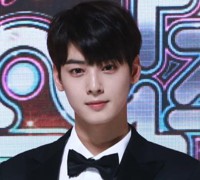 차은우, 육군 현역 입대…팬들 "당신을 기다릴게요"
