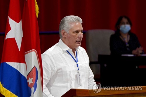 카스트로 잇는 쿠바 공산당 총서기에 디아스카넬 대통령 선출