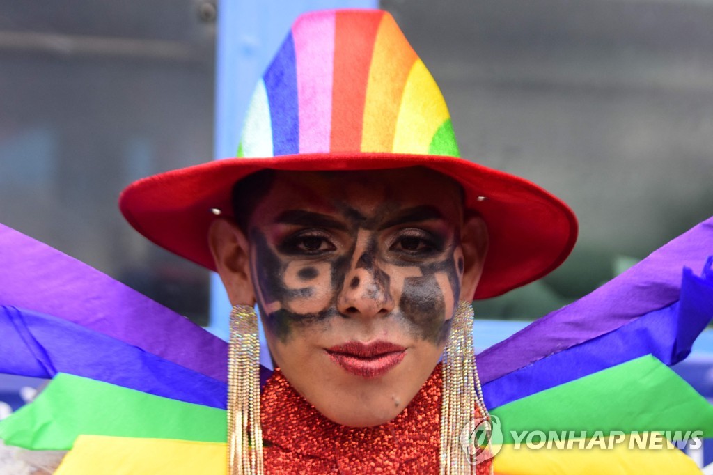 EL SALVADOR-PRIDE-PARADE-LGBTQ-RIGHTS
