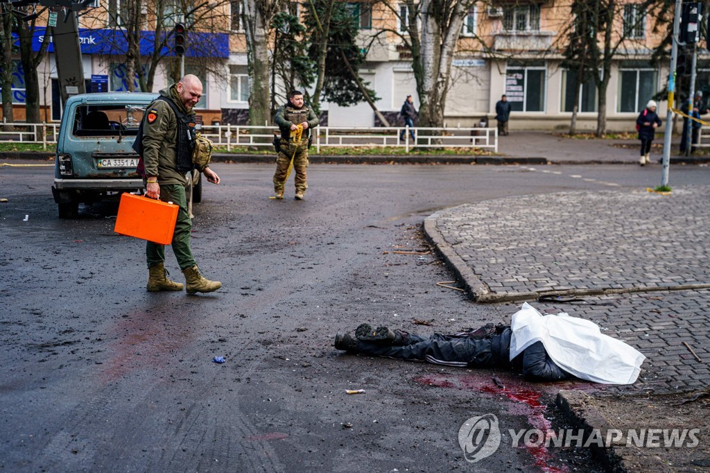 Russia, indiscriminate bombing of Kherson on Christmas Eve… 7 dead