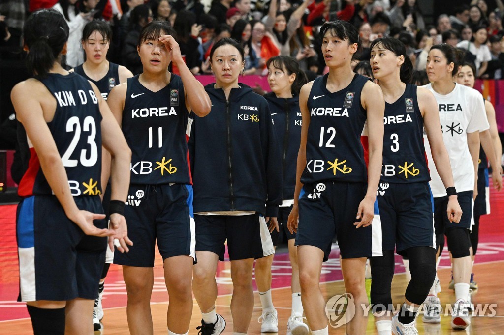중국전을 마친 한국 선수들.