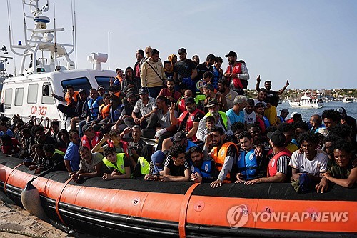 '지중해 난민 구조선' 지원 문제 놓고 이탈리아-독일 충돌