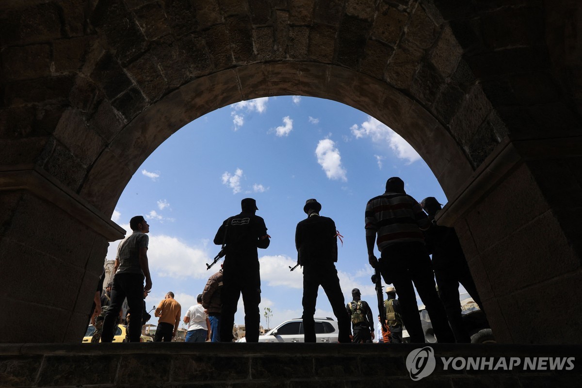 "시리아 아사드 축출 후 100일간 민간인 4,711명 사망"