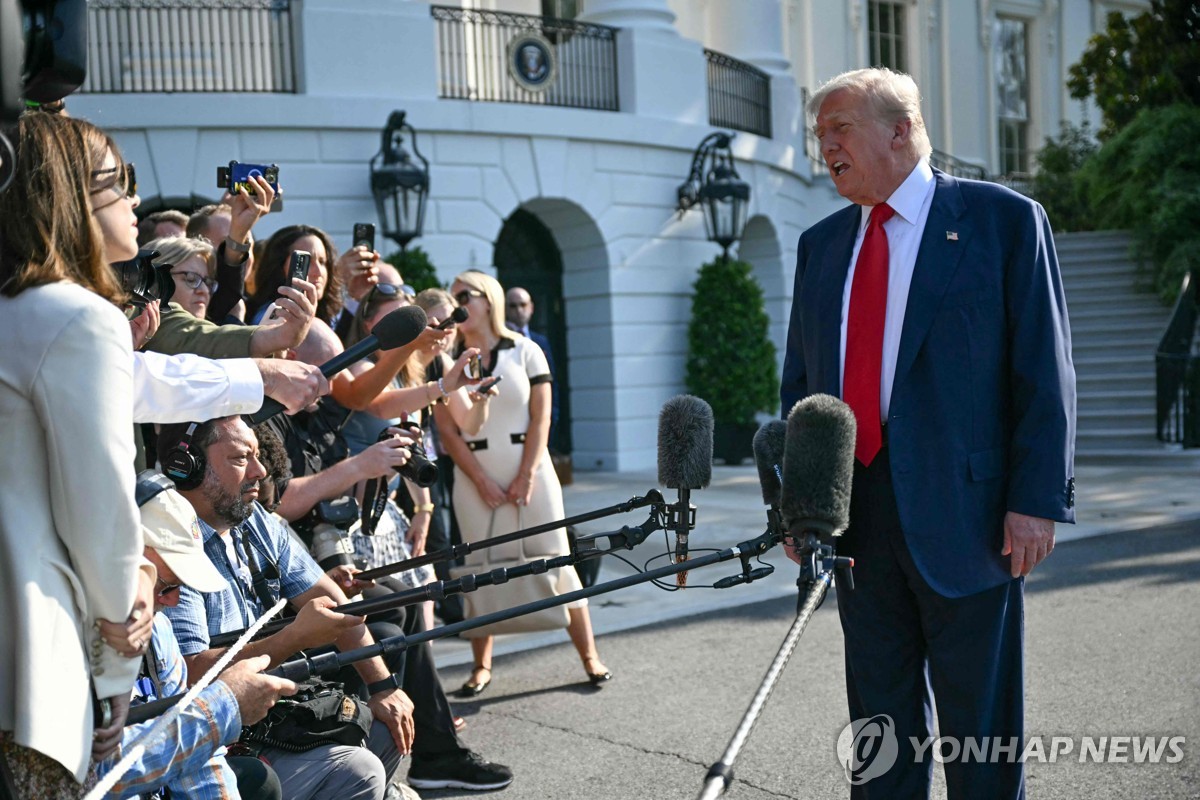 백악관 "불공정 무역장벽 낮추기 위해 韓과 생산적인 협상 계속"