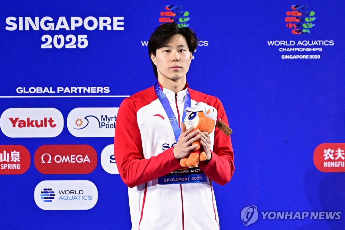 남자 평영 100ｍ 우승을 차지한 중국의 친하이양