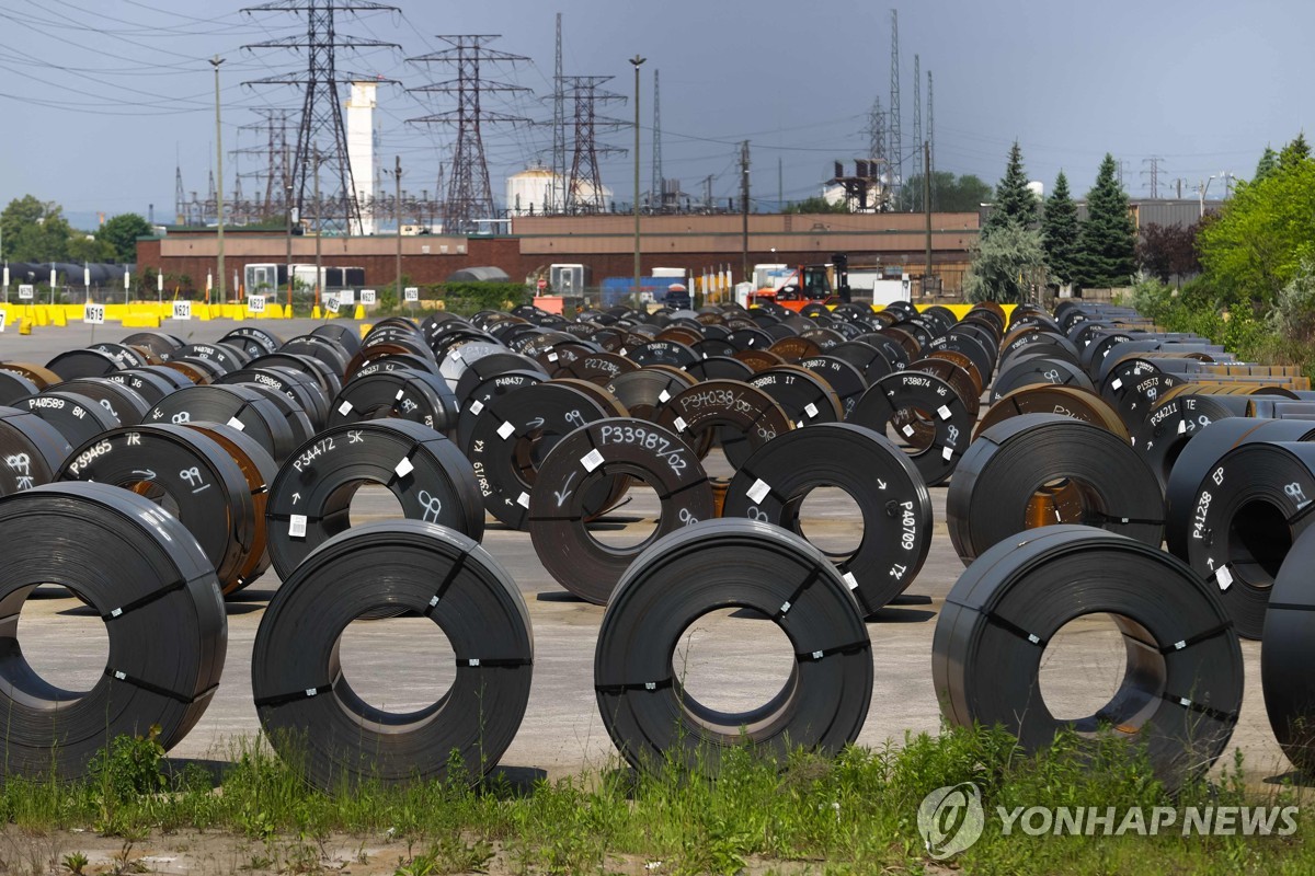 U.S. expands 50 pct steel, aluminum tariffs to 407 more products