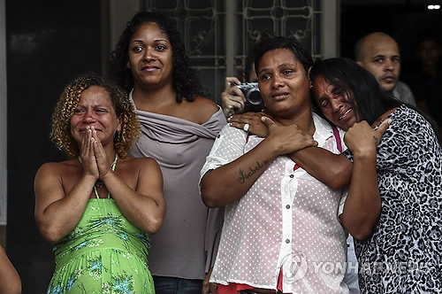 브라질 리우데자네이루 빈민촌 주민들