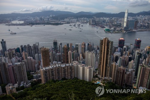 홍콩 언론 "美 공격수단에 홍콩 금융안보 대비해야"
