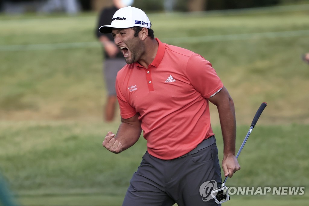 The most popular scene on this year’s PGA tour is Lam’s 20m overtime buddy putt.