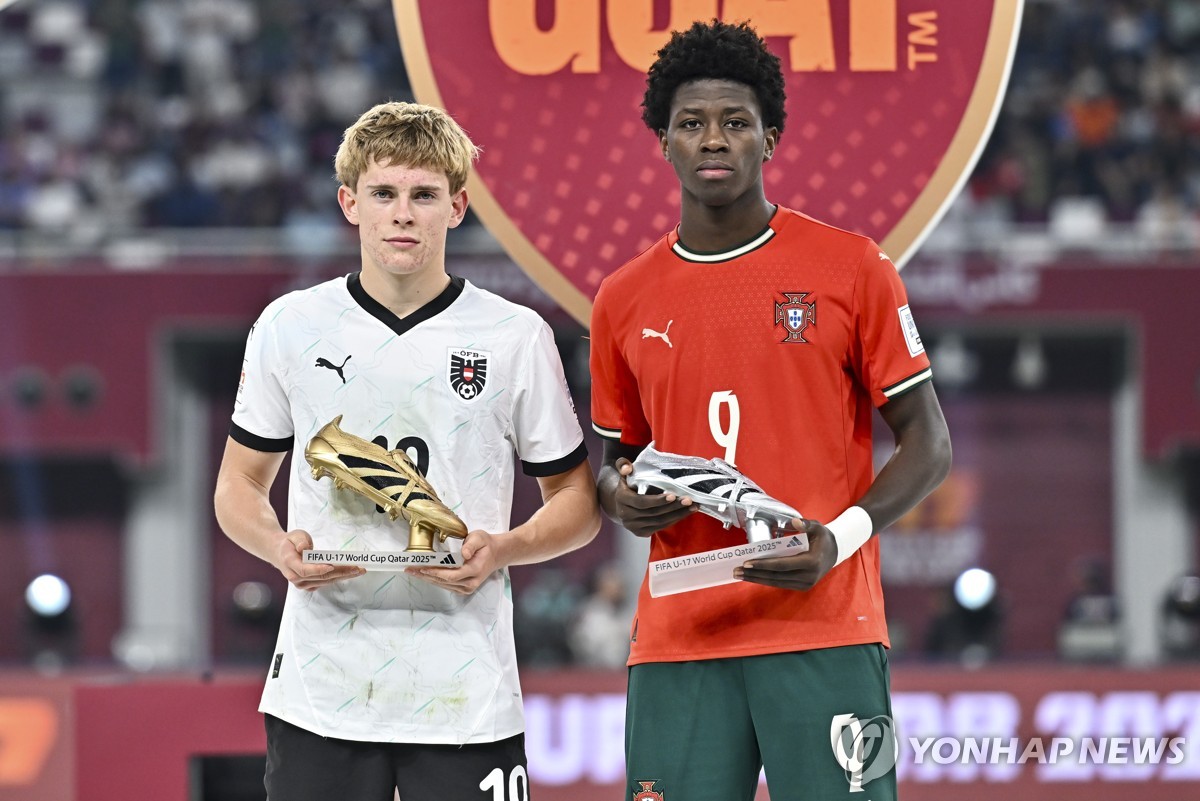 득점왕을 차지한 요하네스 마티아스 모제르(왼쪽)와 MVP에 오른 마테우스 미데