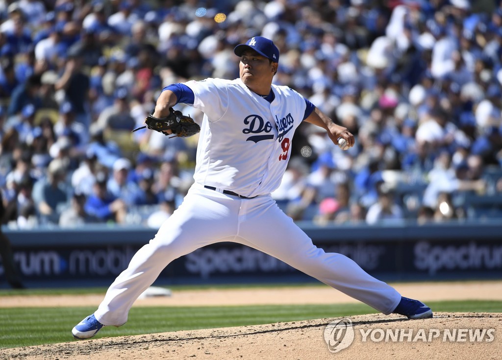 Dodgers' Hyun-jin Ryu 'behind,' might not be ready Opening Day