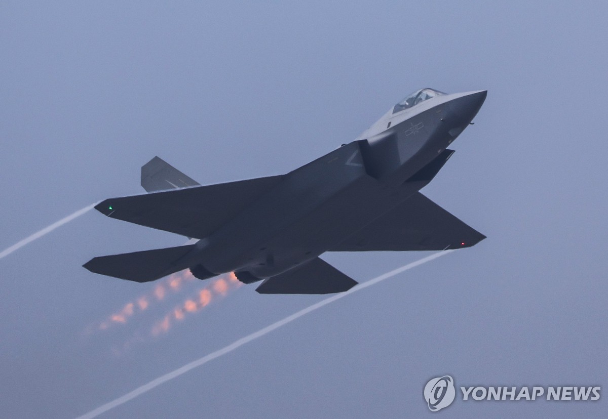 "파키스탄 국방, 中스텔스기 도입설 부인…'서방 의식'…
