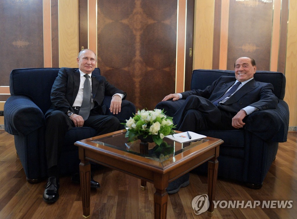 2019년 7월 로마에서 만난 푸틴 대통령과 베를루스코니 전 총리