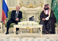 푸틴, 빈살만 사우디 왕세자와 통화…"석유시장 안정 논의"
