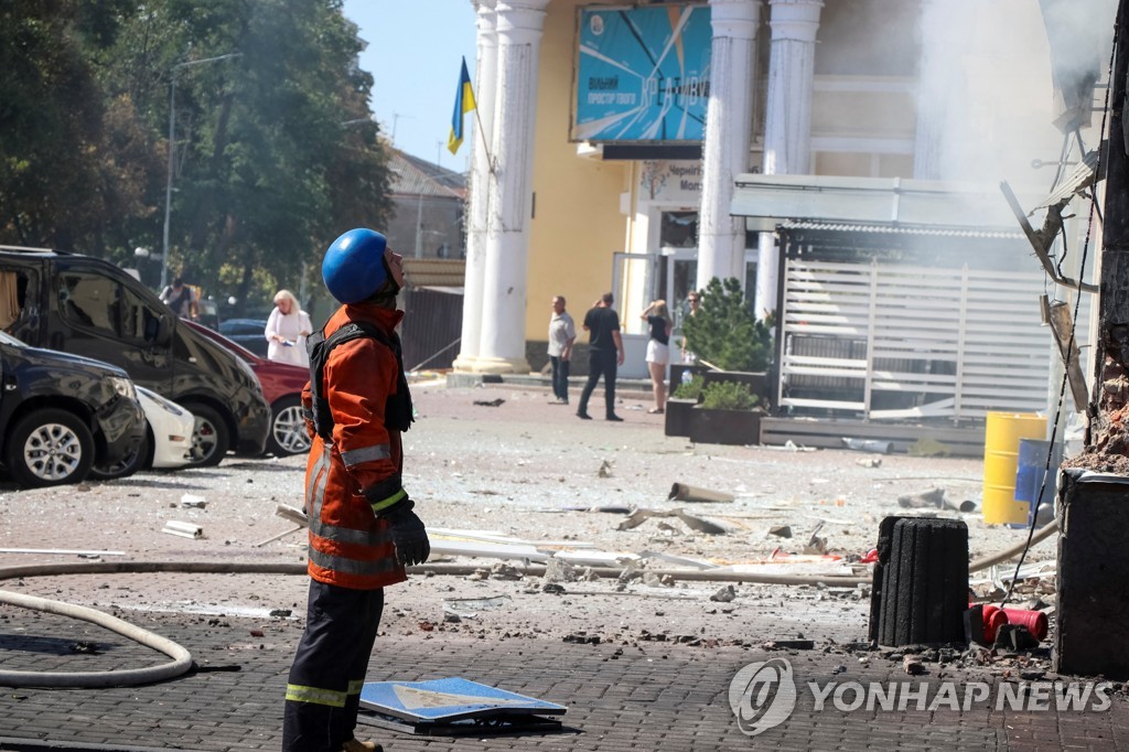 러, 주말 우크라 북부도시 공습…5명 사망·30여명 부상