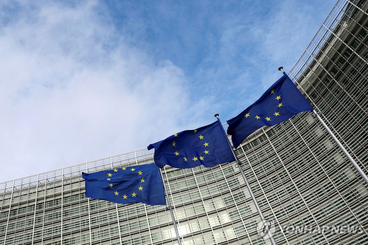 EU, 메타 '갑질방지법' 3천억 과징금 이어 이행강제…
