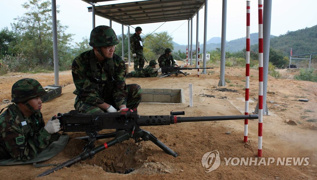 북한 고사포 사격에 대응사격한 K-6기관총